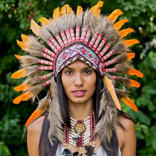 Beige-Red Breastplate With Feathers