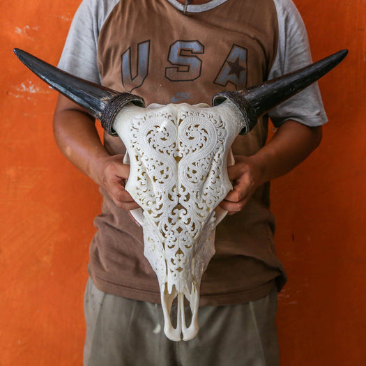 cow-skull-heart-carving