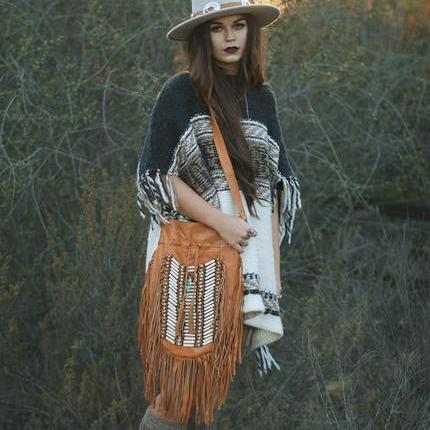 Tan-Colored Leather Bag With Fringe Detail - Round & Large