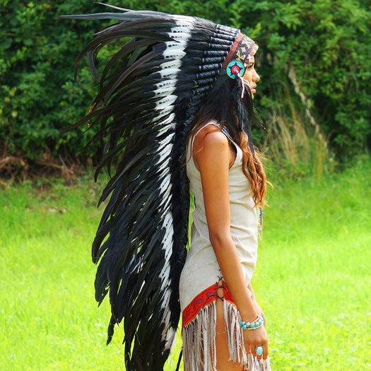Black-dotted white War Bonnet by Novum Crafts