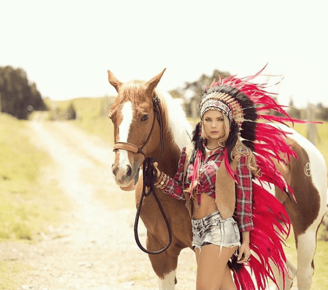 Red War Bonnet 130cm – Indian Headdress Novum Crafts